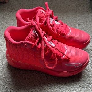 PUMA PINK MB 01 Lamelo Ball Breast Cancer Awareness Basketball Shoe Sz6